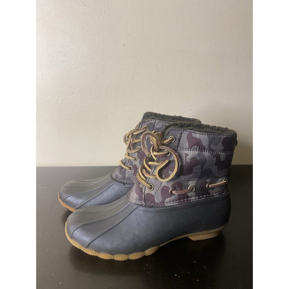 Steve Madden Camo Duck Boot Size 8 Womens Fashion